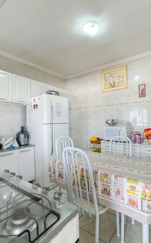 Casa à venda com 258m², 3 quartos e 3 vagas Casa à venda com 258m², 3 quartos e 3 vagasCozinha