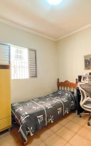 Casa à venda com 258m², 3 quartos e 3 vagas Casa à venda com 258m², 3 quartos e 3 vagasQuarto 2
