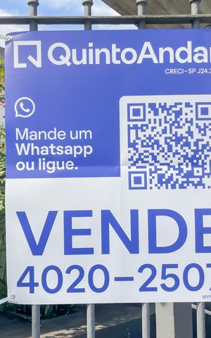 Casa à venda com 258m², 3 quartos e 3 vagas Casa à venda com 258m², 3 quartos e 3 vagasPlaca