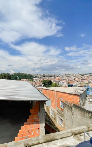 Casa à venda com 258m², 3 quartos e 3 vagas Casa à venda com 258m², 3 quartos e 3 vagasVista