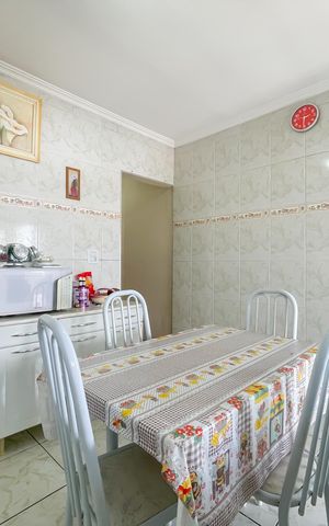 Casa à venda com 258m², 3 quartos e 3 vagas Casa à venda com 258m², 3 quartos e 3 vagasCozinha