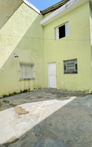 Casa à venda com 258m², 3 quartos e 3 vagas Casa à venda com 258m², 3 quartos e 3 vagasQuintal