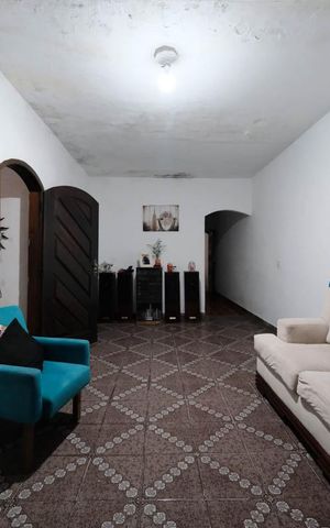 Casa à venda com 160m², 3 quartos e 7 vagasSala
