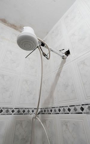 Casa à venda com 160m², 3 quartos e 7 vagasBanheiro 1