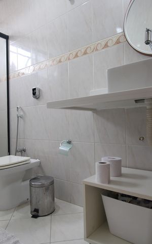 Apartamento à venda com 163m², 4 quartos e 2 vagasBanheiro da suíte