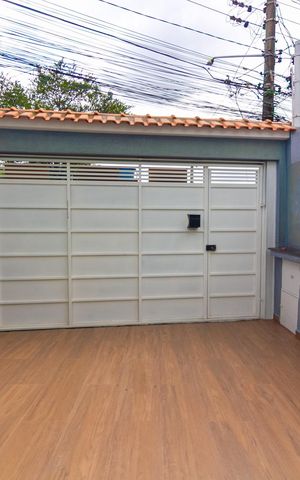 Casa à venda com 165m², 3 quartos e 2 vagas Casa à venda com 165m², 3 quartos e 2 vagasGaragem