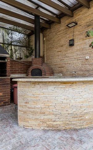 Apartamento à venda com 133m², 4 quartos e 3 vagas Apartamento à venda com 133m², 4 quartos e 3 vagasÁrea comum - Churrasqueira