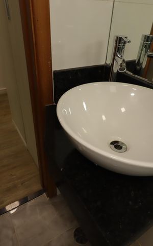 Apartamento à venda com 166m², 3 quartos e 2 vagasBanheiro Social - Pia