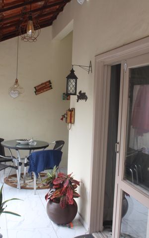 Casa à venda com 130m², 3 quartos e 6 vagasQuintal