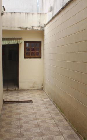 Casa à venda com 130m², 3 quartos e 6 vagasQuintal