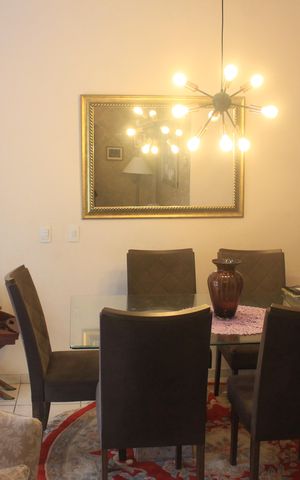 Casa à venda com 130m², 3 quartos e 6 vagasSala