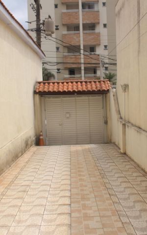 Casa à venda com 130m², 3 quartos e 6 vagasGaragem
