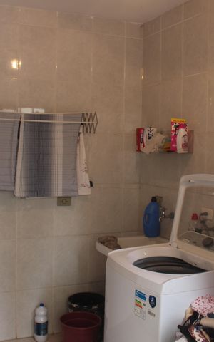 Casa à venda com 130m², 3 quartos e 6 vagasÁrea de Serviço