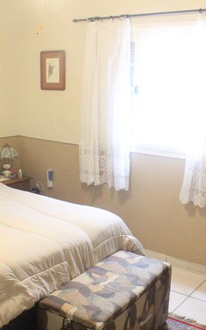 Casa à venda com 130m², 3 quartos e 6 vagasSuíte