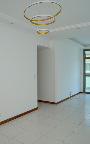 Apartamento à venda com 110m², 3 quartos e 2 vagas Apartamento à venda com 110m², 3 quartos e 2 vagasSala