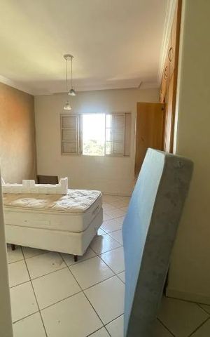 Casa para alugar com 467m², 4 quartos e 4 vagas