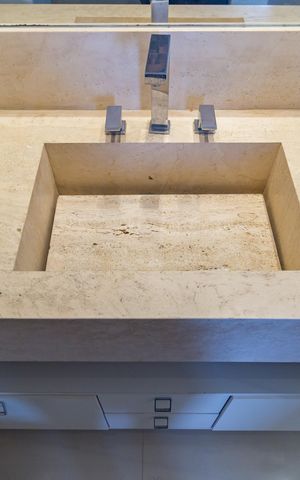 Apartamento à venda com 126m², 2 quartos e sem vaga Apartamento à venda com 126m², 2 quartos e sem vagaDetalhe Banheiro - Suíte 2
