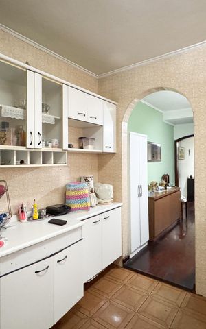 Casa à venda com 148m², 3 quartos e 2 vagas Casa à venda com 148m², 3 quartos e 2 vagasCozinha