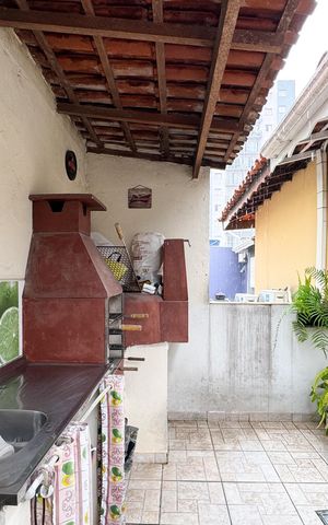 Casa à venda com 148m², 3 quartos e 2 vagas Casa à venda com 148m², 3 quartos e 2 vagasÁrea - Churrasqueira