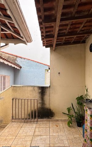 Casa à venda com 148m², 3 quartos e 2 vagas Casa à venda com 148m², 3 quartos e 2 vagasÁrea - Churrasqueira