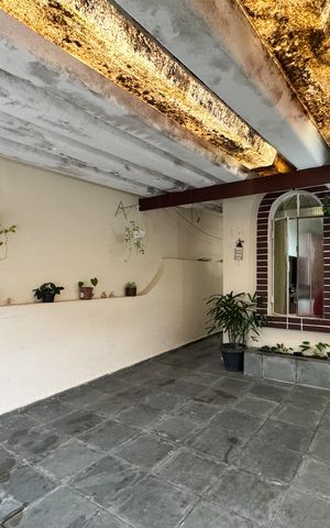 Casa à venda com 148m², 3 quartos e 2 vagas Casa à venda com 148m², 3 quartos e 2 vagasGaragem