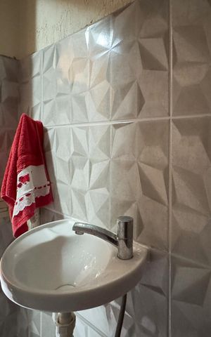 Casa à venda com 148m², 3 quartos e 2 vagas Casa à venda com 148m², 3 quartos e 2 vagasBanheiro de serviço