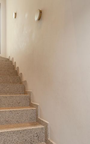 Casa para alugar com 210m², 3 quartos e 3 vagasEscada