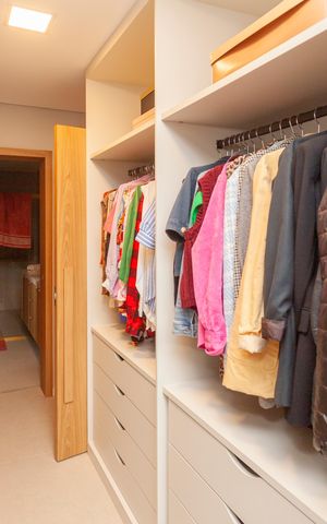 Casa para alugar com 210m², 3 quartos e 3 vagasCloset da suíte