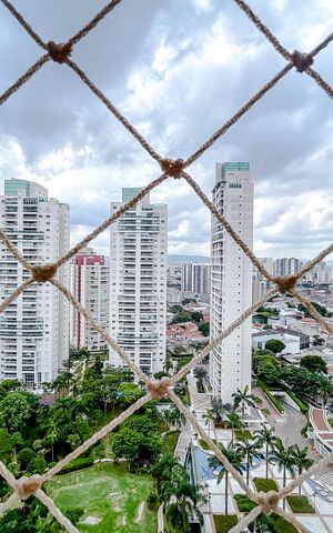 Apartamento à venda com 202m², 5 quartos e 4 vagasQuarto 2