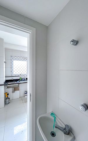Apartamento à venda com 202m², 5 quartos e 4 vagasBanheiro de serviço