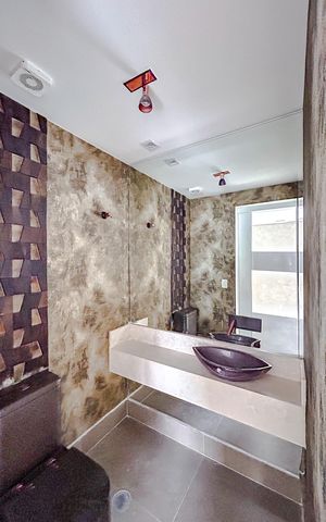 Apartamento à venda com 202m², 5 quartos e 4 vagasLavabo