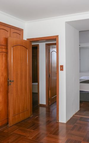 Apartamento à venda com 445m², 4 quartos e 4 vagas Apartamento à venda com 445m², 4 quartos e 4 vagasSuíte