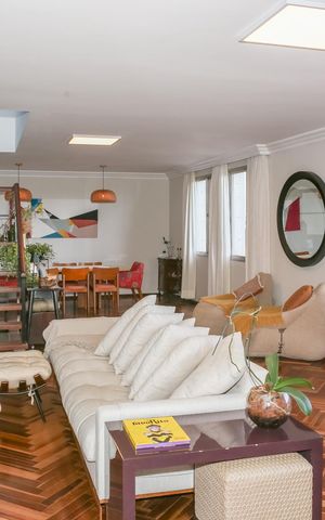Apartamento à venda com 445m², 4 quartos e 4 vagas Apartamento à venda com 445m², 4 quartos e 4 vagasSala