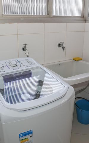 Apartamento à venda com 445m², 4 quartos e 4 vagas Apartamento à venda com 445m², 4 quartos e 4 vagasCozinha e Área de Serviço