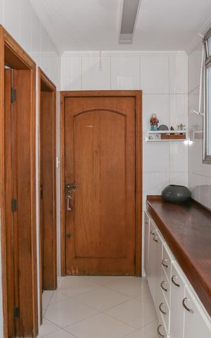 Apartamento à venda com 445m², 4 quartos e 4 vagas Apartamento à venda com 445m², 4 quartos e 4 vagasCozinha e Área de Serviço