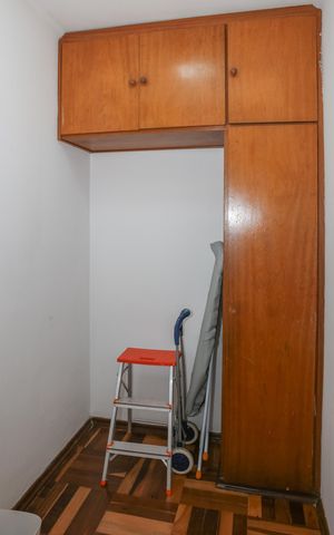 Apartamento à venda com 445m², 4 quartos e 4 vagas Apartamento à venda com 445m², 4 quartos e 4 vagasQuarto de Serviço