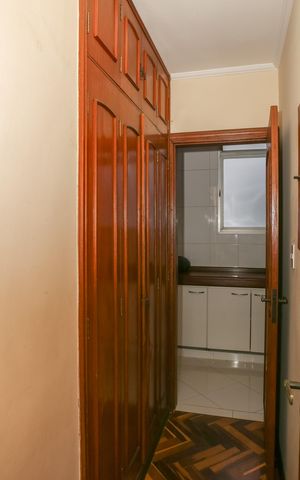 Apartamento à venda com 445m², 4 quartos e 4 vagas Apartamento à venda com 445m², 4 quartos e 4 vagasCorredor entre Área de serviço e quartos