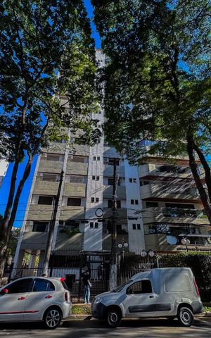Apartamento à venda com 447m², 5 quartos e 4 vagas Apartamento à venda com 447m², 5 quartos e 4 vagasFachada