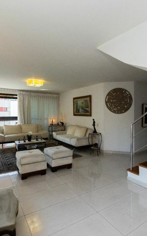 Apartamento à venda com 447m², 5 quartos e 4 vagas Apartamento à venda com 447m², 5 quartos e 4 vagasSala