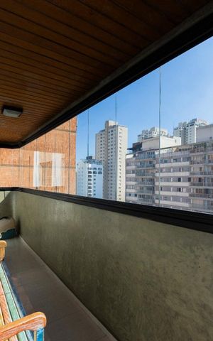 Apartamento à venda com 447m², 5 quartos e 4 vagas Apartamento à venda com 447m², 5 quartos e 4 vagasVaranda