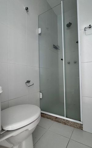 Apartamento à venda com 77m², 3 quartos e 1 vaga Apartamento à venda com 77m², 3 quartos e 1 vagaBanheiro Social