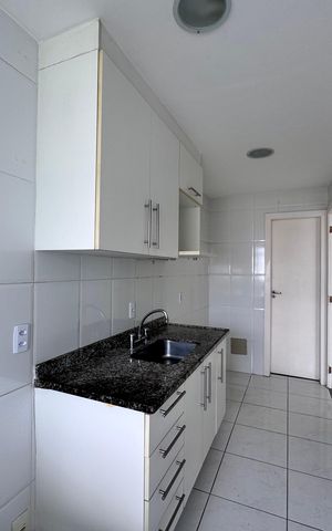 Apartamento à venda com 77m², 3 quartos e 1 vaga Apartamento à venda com 77m², 3 quartos e 1 vagaCozinha e Área de Serviço