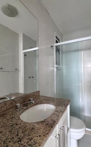 Apartamento à venda com 77m², 3 quartos e 1 vaga Apartamento à venda com 77m², 3 quartos e 1 vagaSuíte - Banheiro