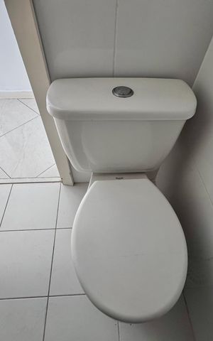 Apartamento à venda com 77m², 3 quartos e 1 vaga Apartamento à venda com 77m², 3 quartos e 1 vagaBanheiro Social