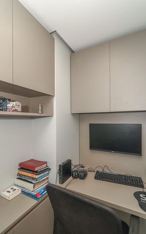 Apartamento à venda com 82m², 3 quartos e 2 vagasEscritório