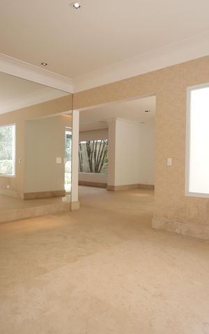 Casa de condomínio à venda com 483m², 4 quartos e 4 vagasSala de Jantar
