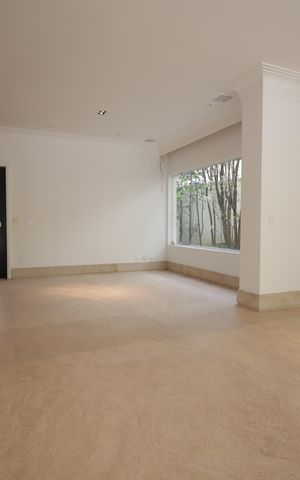 Casa de condomínio à venda com 483m², 4 quartos e 4 vagasSala