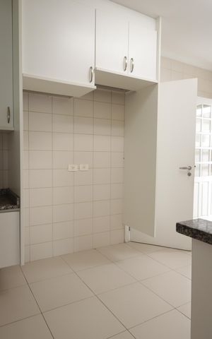 Casa de condomínio à venda com 483m², 4 quartos e 4 vagasCozinha