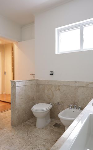 Casa de condomínio à venda com 483m², 4 quartos e 4 vagasBanheiro da Suíte 4
