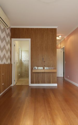 Casa de condomínio à venda com 483m², 4 quartos e 4 vagasSuíte 2